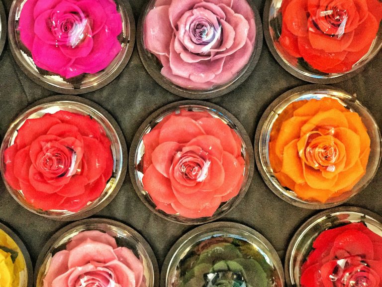 Roses éternelles : significations et les bonnes raisons d’en offrir à vos proches